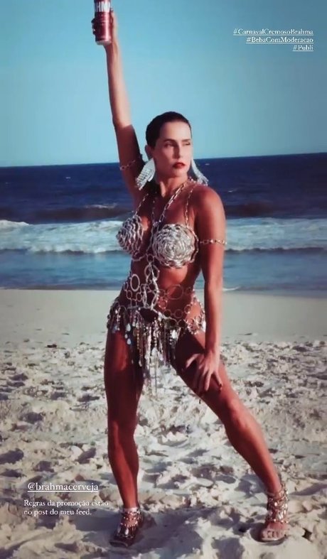 Deborah Secco photo 297