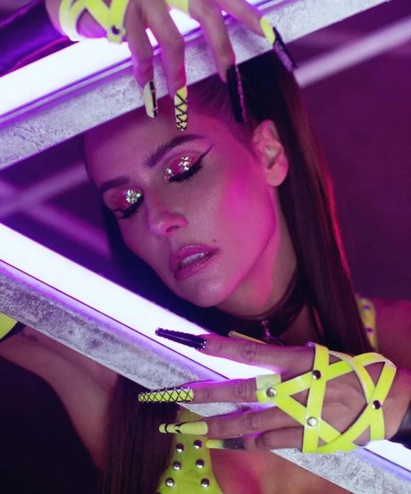 Deborah Secco photo 312