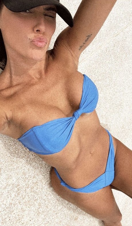 Deborah Secco photo 348