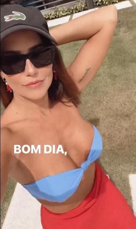Deborah Secco photo 349