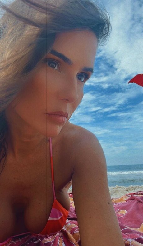 Deborah Secco photo 612