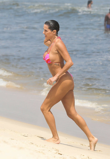 Deborah Secco photo 623