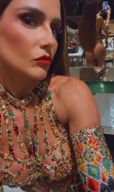 Deborah Secco photo 649