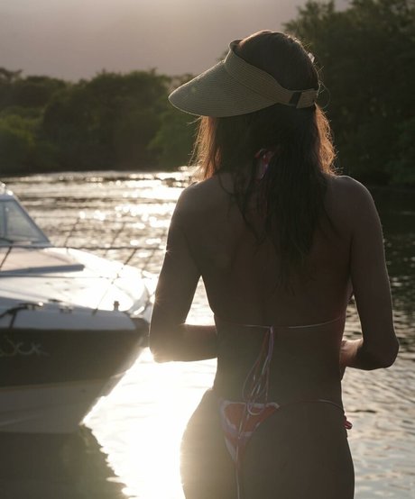Deborah Secco photo 688