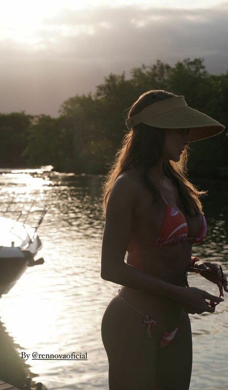 Deborah Secco photo 692