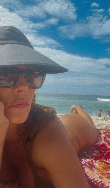 Deborah Secco photo 793