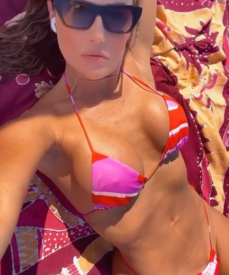 Deborah Secco photo 833