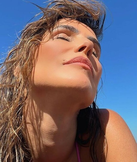 Deborah Secco photo 836