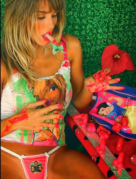 Deborah Secco photo 842