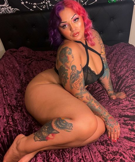 Dee Vicious photo 4