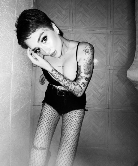 Delfi Peralta photo 39