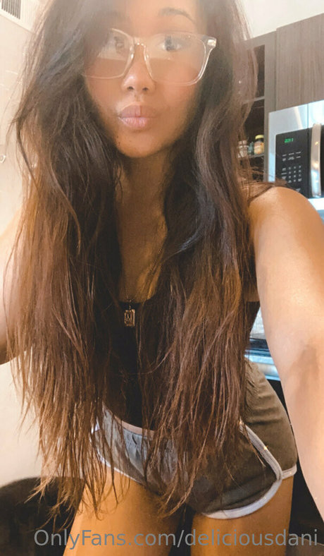 DeliciousDani photo 45