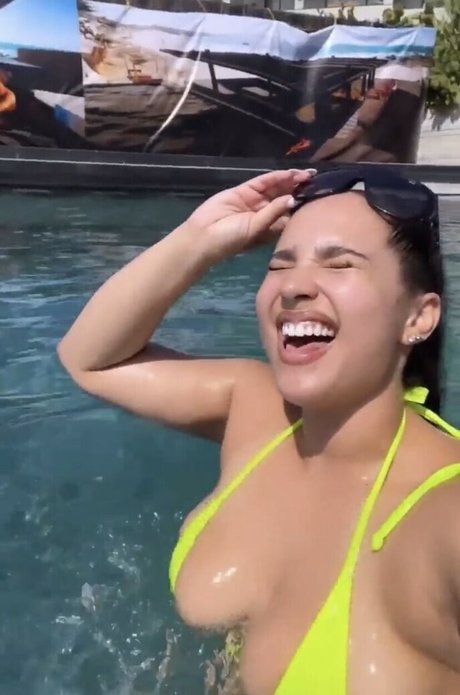 Demetria Obilor photo 3