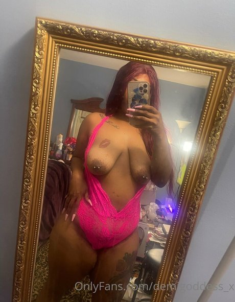 Demigoddess_x photo 2