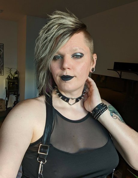 Demongirlcock photo 12