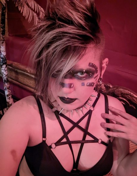 Demongirlcock photo 14
