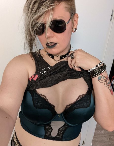 Demongirlcock photo 15