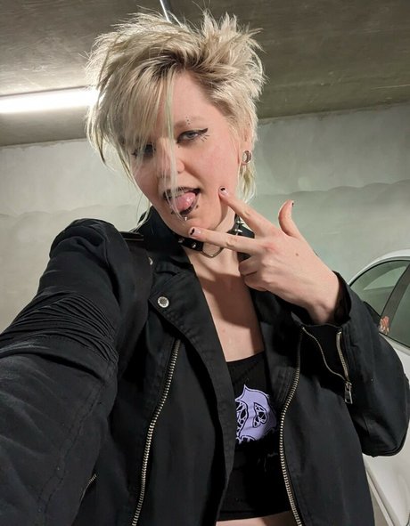 Demongirlcock photo 19