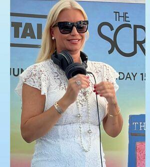 Denise Van Outen photo 49
