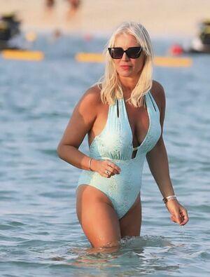Denise Van Outen photo 89