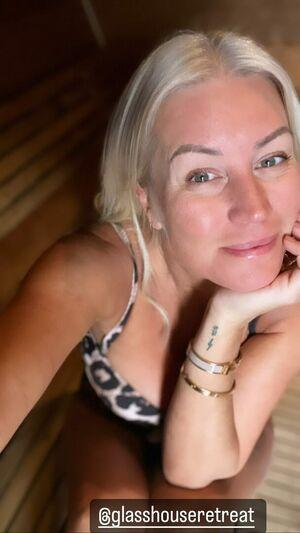 Denise Van Outen photo 98