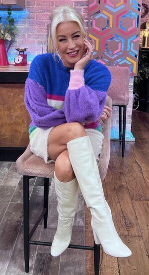 Denise Van Outen photo 111