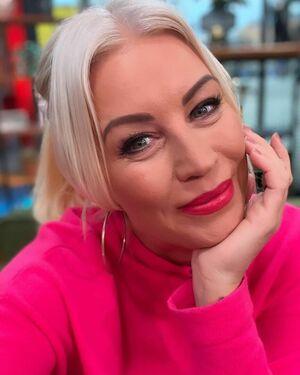 Denise Van Outen photo 129