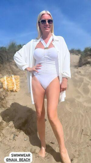 Denise Van Outen photo 135