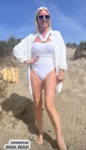 Denise Van Outen photo 138