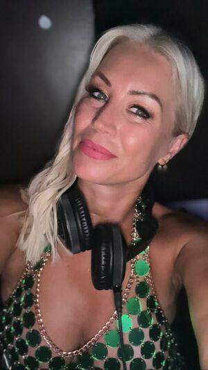 Denise Van Outen photo 147