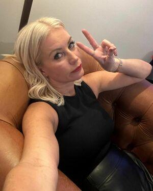 Denise Van Outen photo 183