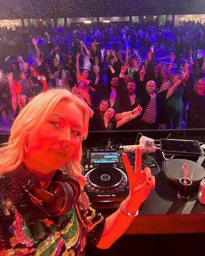 Denise Van Outen photo 232