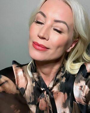 Denise Van Outen photo 236