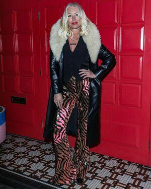 Denise Van Outen photo 255