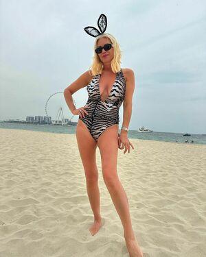 Denise Van Outen photo 286