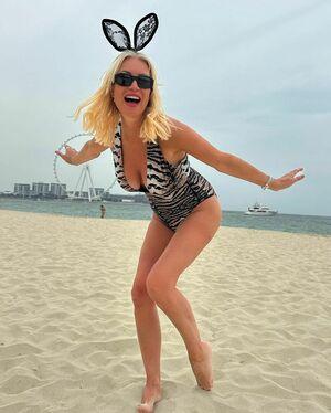 Denise Van Outen photo 287