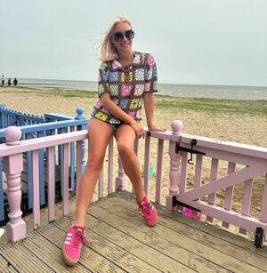 Denise Van Outen photo 297