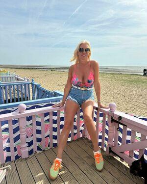 Denise Van Outen photo 305
