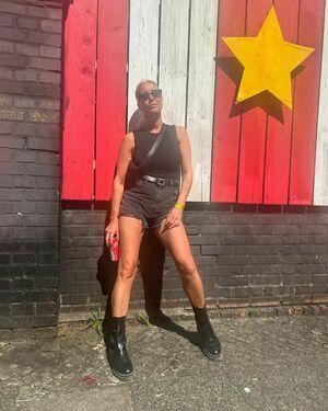 Denise Van Outen photo 325