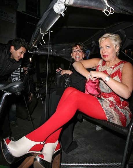 Denise Welch photo 9