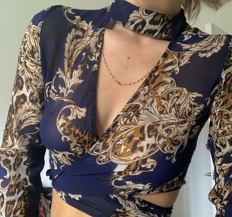 Depop Wins photo 403