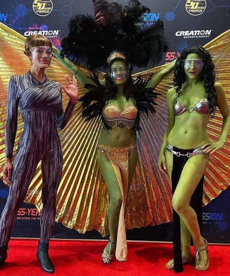 Desert Rose Cosplay photo 8