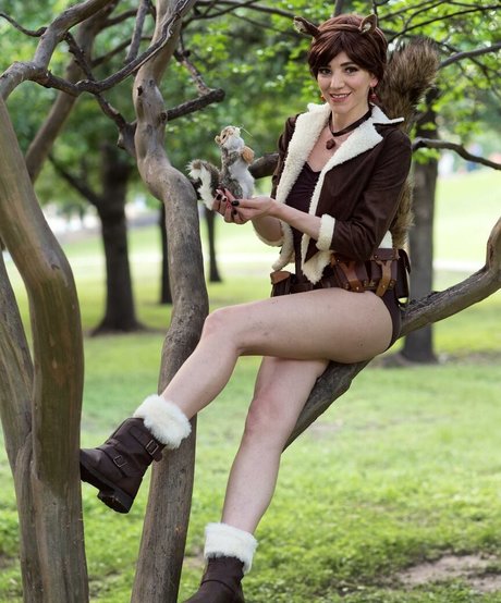 Desert Rose Cosplay photo 10