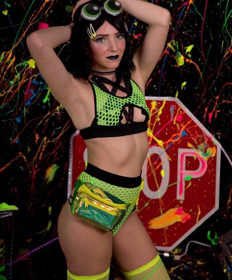 Desert Rose Cosplay photo 11