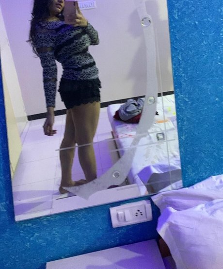 Desi Aurora photo 31