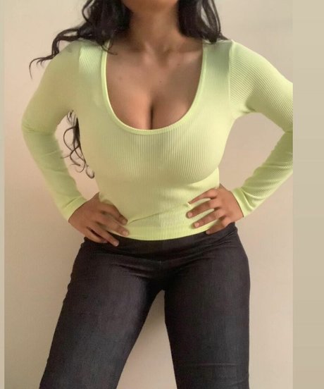 Desi Aurora photo 34