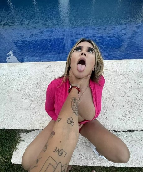 Desiree Gonzalez photo 65