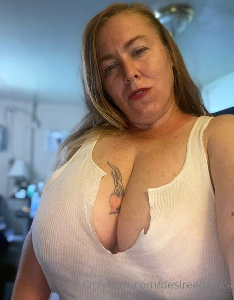 Desireedeluca photo 2