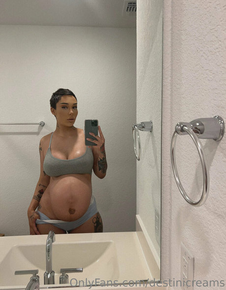 Destinicreams photo 200