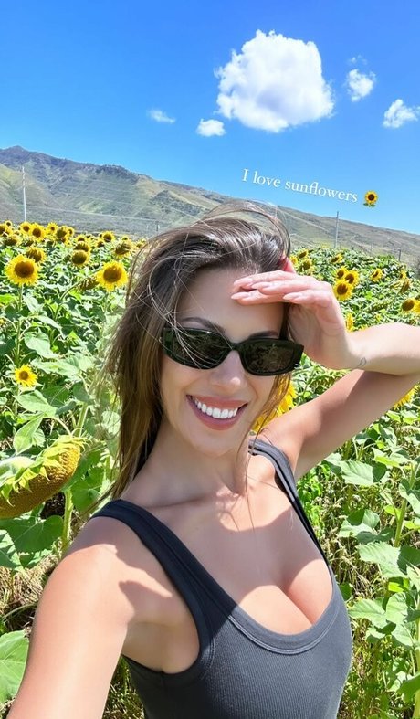 Devin Brugman photo 406